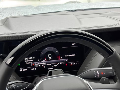 New 2026 GMC Yukon Denali w/ Advanced Technology Package AWD/4WD image 6