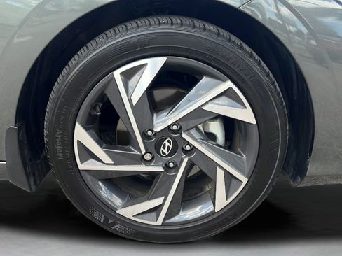Certified 2025 Hyundai Elantra Sport FWD image 10