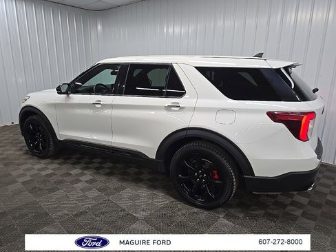 Used 2022 Ford Explorer ST w/ ST Street Pack image 5