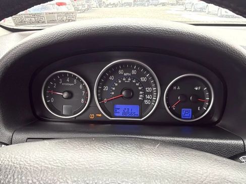 Used 2010 Hyundai Veracruz Limited FWD image 18
