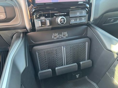 Used 2025 RAM 2500 Big Horn image 29