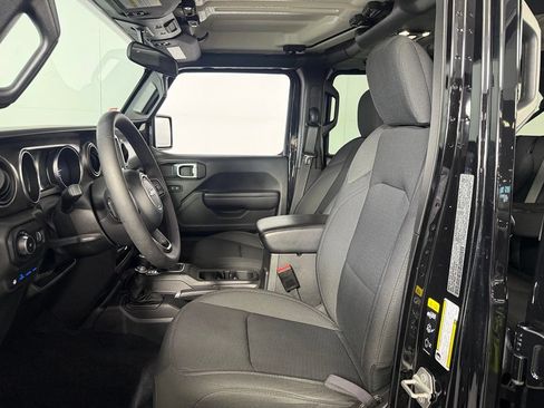 Used 2023 Jeep Wrangler Unlimited AWD/4WD image 21