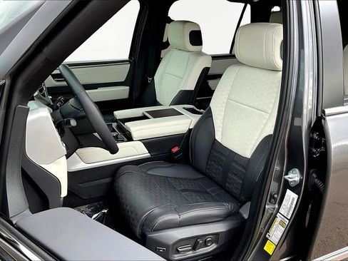 Used 2024 Toyota Sequoia Capstone image 19