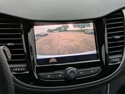 Used 2022 Chevrolet Trax LS w/ Tint and Cruise Package AWD/4WD image 13