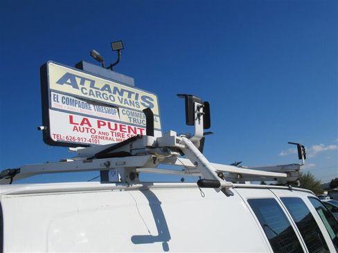 Used 2014 Chevrolet Express 2500 image 34