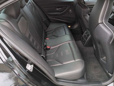 Used 2018 BMW M3 image 21
