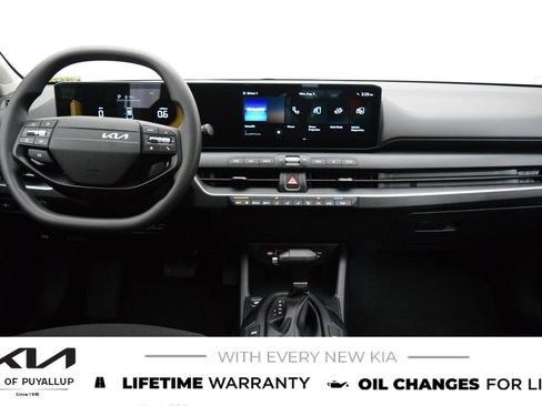 New 2026 Kia K4 FWD image 17