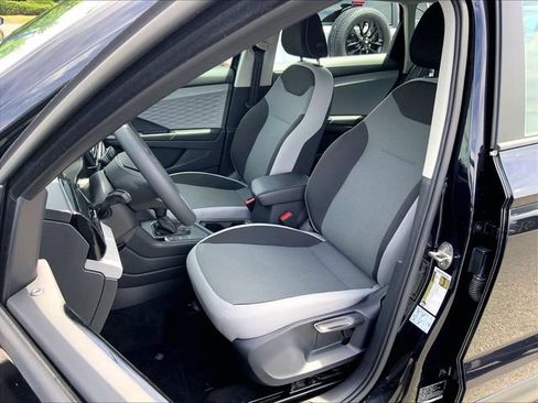 Used 2022 Volkswagen Taos S FWD image 5
