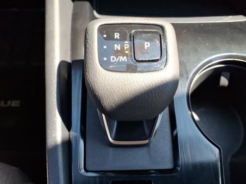 Used 2025 Nissan Rogue SV FWD image 28