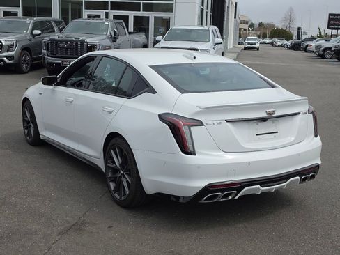 Used 2024 Cadillac CT5 V RWD image 7