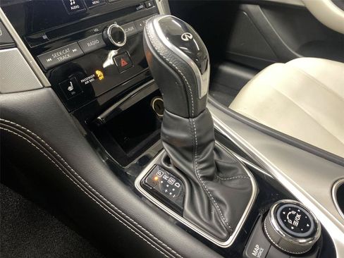 Used 2017 INFINITI Q60 2.0t w/ Premium Plus Package 2.0T AWD/4WD image 26
