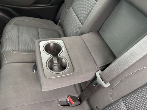 Used 2023 GMC Acadia SLE image 34