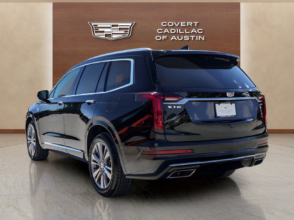 Used 2025 Cadillac XT6 Premium Luxury FWD image 3