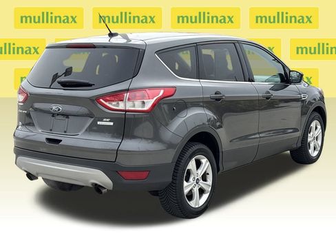 Used 2015 Ford Escape SE image 4