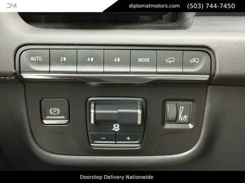 Used 2022 Cadillac Escalade Sport w/ Touring Package AWD/4WD image 37