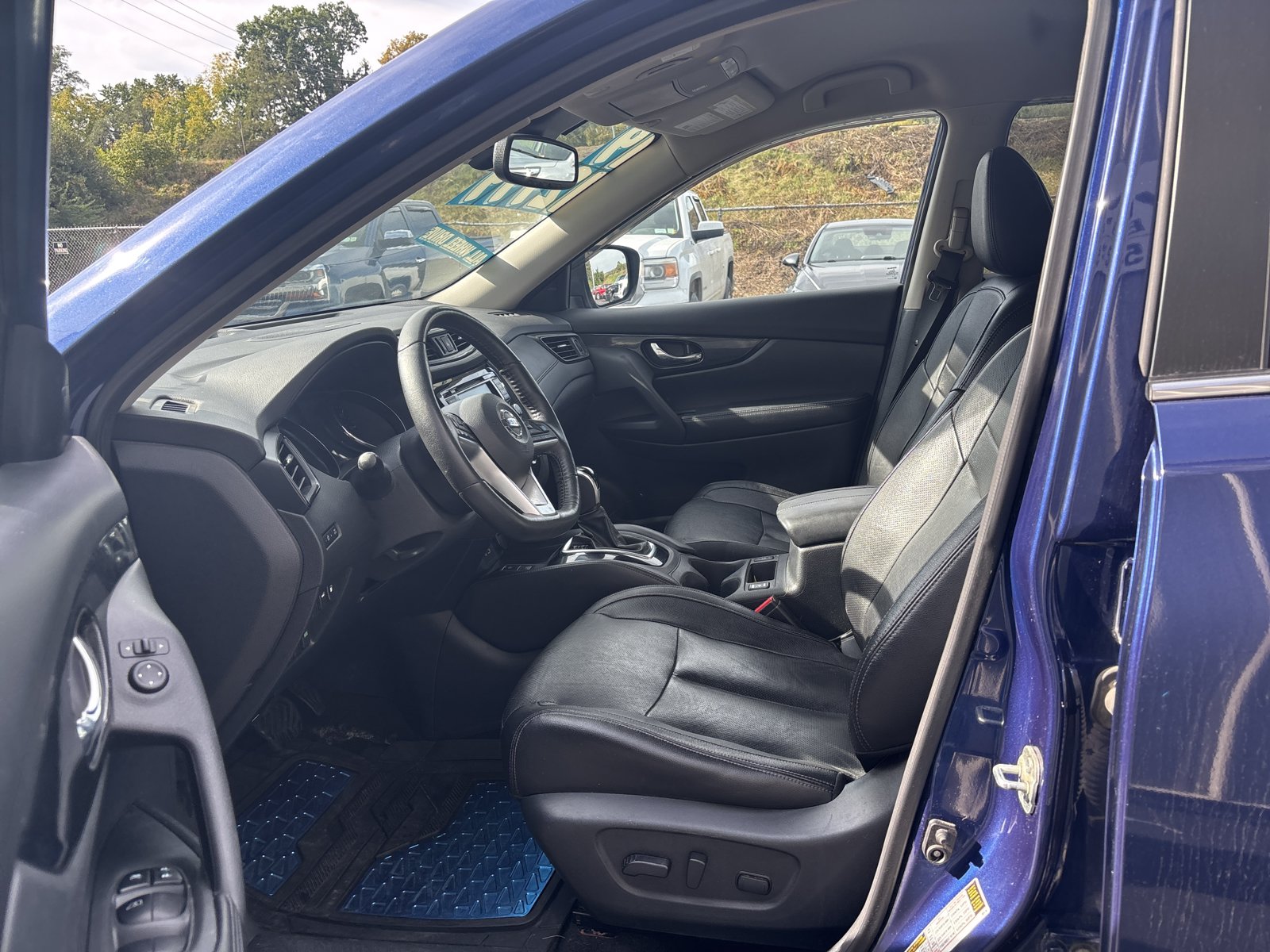 Used 2019 Nissan Rogue SL AWD/4WD image 11