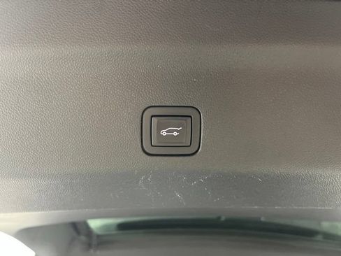 Used 2024 GMC Yukon XL AT4 w/ Technology Package AWD/4WD image 52