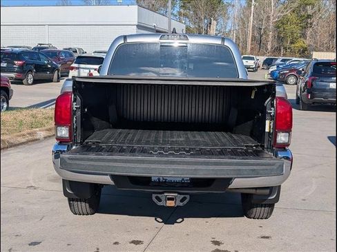 Used 2022 Toyota Tacoma SR5 image 18