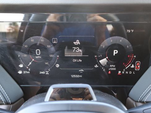 Used 2025 GMC Yukon Denali Ultimate AWD/4WD image 26