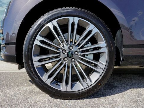 Used 2025 Land Rover Range Rover Velar Dynamic SE image 33