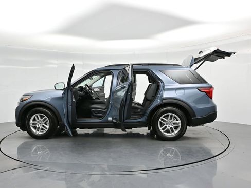 Used 2025 Ford Explorer Active image 41