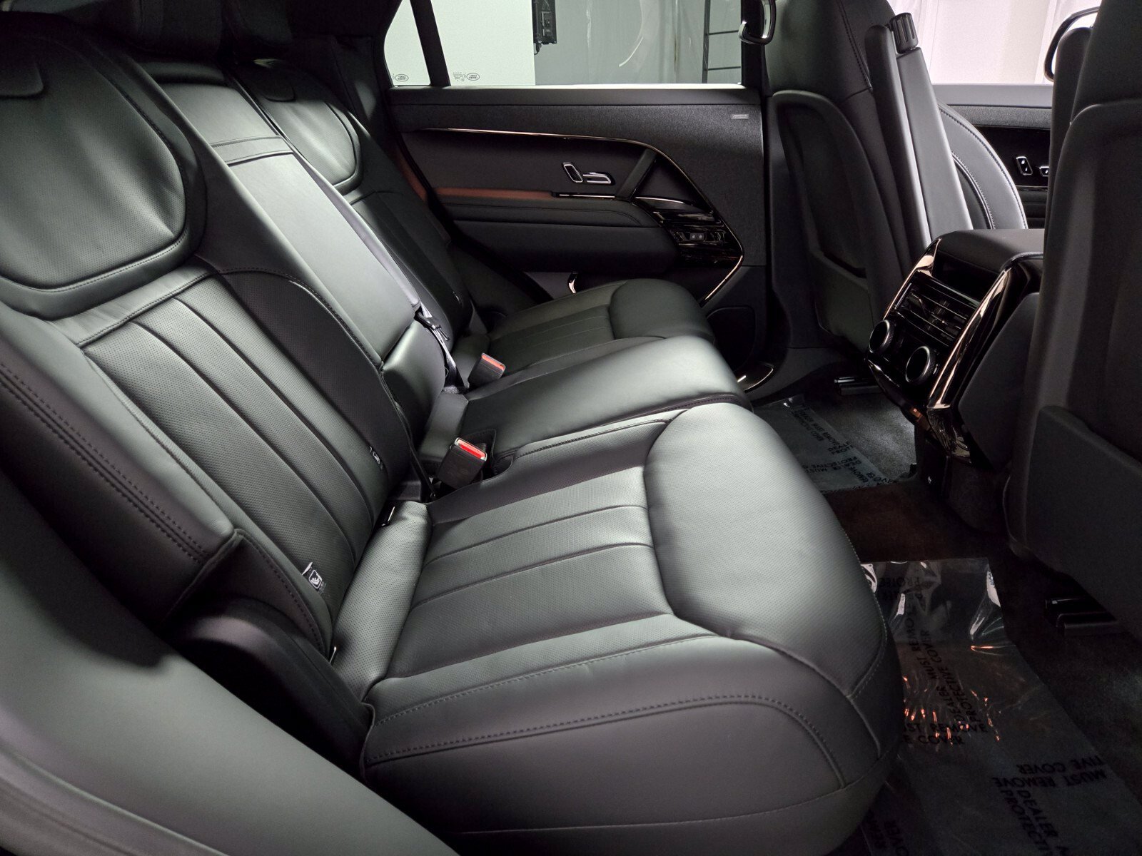 New 2027 Land Rover Range Rover Sport Dynamic SE AWD/4WD image 18