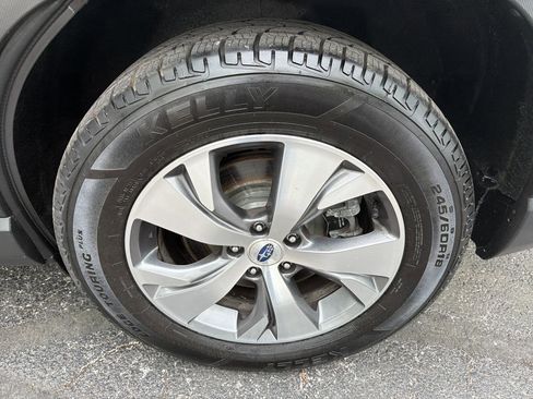 Used 2022 Subaru Ascent Premium w/ Convenience Package AWD/4WD image 38