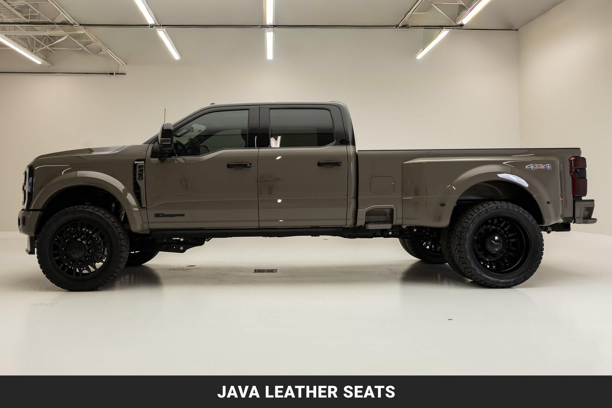 Used 2026 Ford F450 King Ranch w/ Chrome Package AWD/4WD image 6