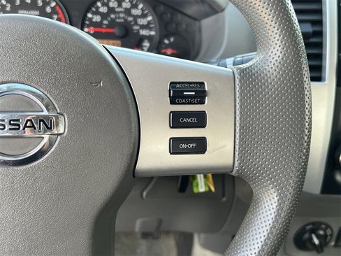 Used 2015 Nissan Frontier SV image 13