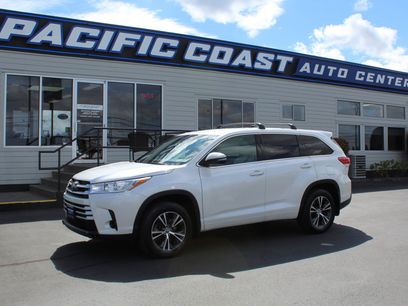 Used 2017 Toyota Highlander LE