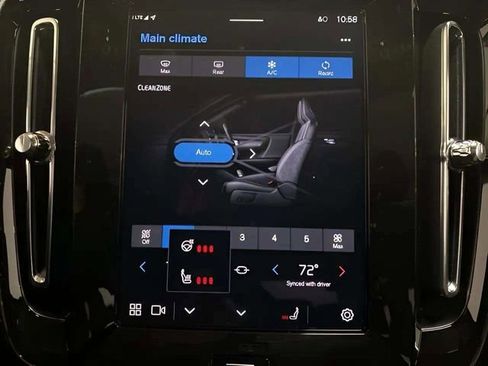 Used 2025 Volvo XC40 B5 Core image 14