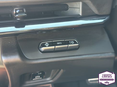 Used 2024 Chevrolet Corvette Z06 RWD image 12