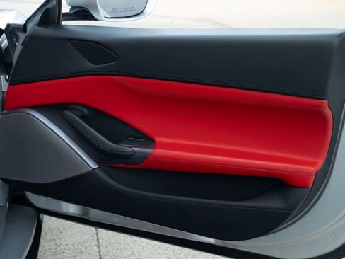 Used 2019 Ferrari Portofino image 54