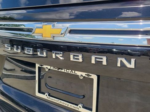 Used 2024 Chevrolet Suburban LT AWD/4WD image 31