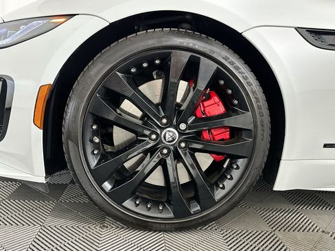 Used 2024 Jaguar F-TYPE Coupe AWD image 31