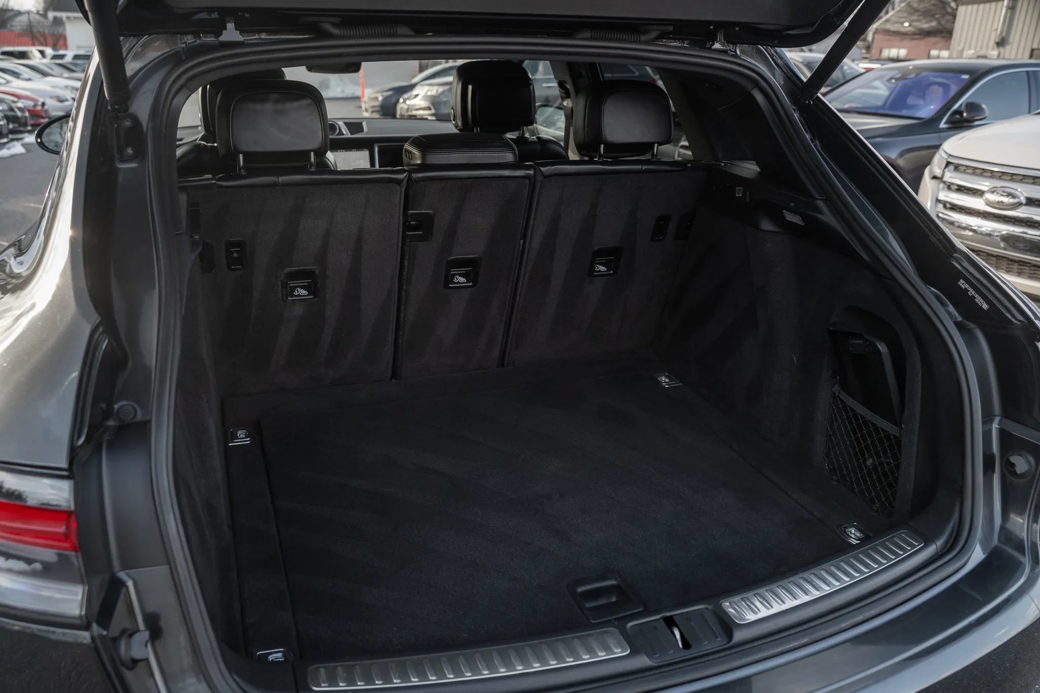 Used 2020 Porsche Macan S AWD/4WD image 10