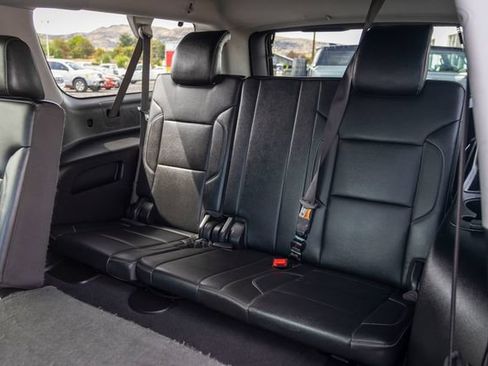 Used 2019 GMC Yukon XL SLT w/ Open Road Package AWD/4WD image 9