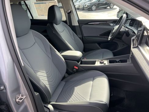 New 2026 Volkswagen Tiguan SE image 23