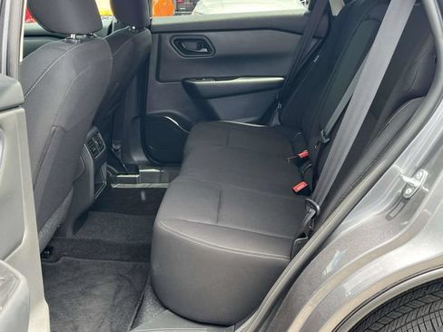 Used 2024 Nissan Rogue S FWD image 15