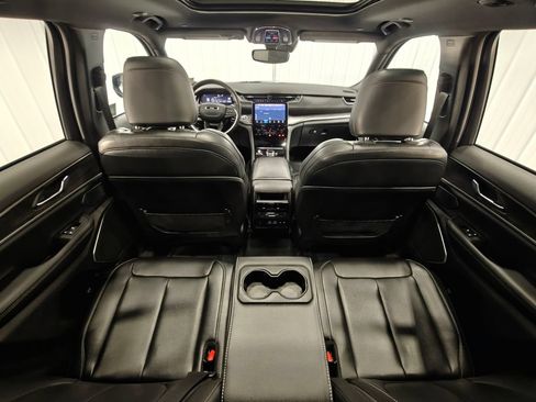 Used 2024 Jeep Grand Cherokee Limited 4xe AWD/4WD image 32