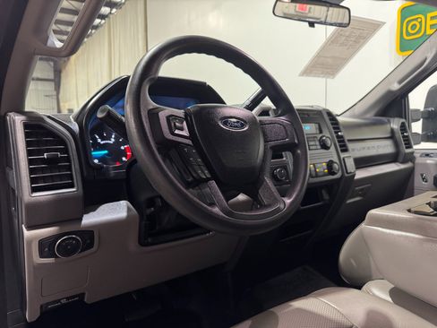 Used 2018 Ford F450 XL w/ Power Equipment Group image 10