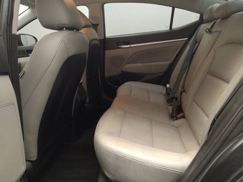 Used 2020 Hyundai Elantra Limited w/ Cargo Package (C1) FWD image 18