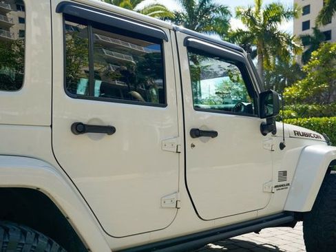 Used 2016 Jeep Wrangler Unlimited Rubicon image 29
