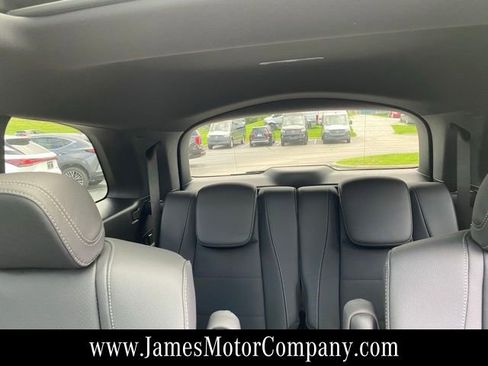 New 2025 Mercedes-Benz GLS 450 4MATIC image 24