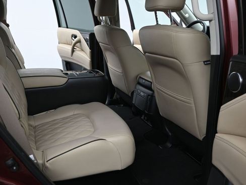 Used 2024 Nissan Armada Platinum w/ Captain's Chairs Package image 9