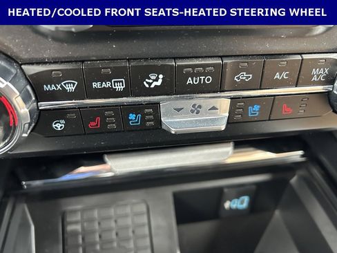 Used 2023 Ford F250 Lariat w/ Chrome Package image 6