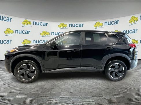 Used 2025 Nissan Rogue SV image 4