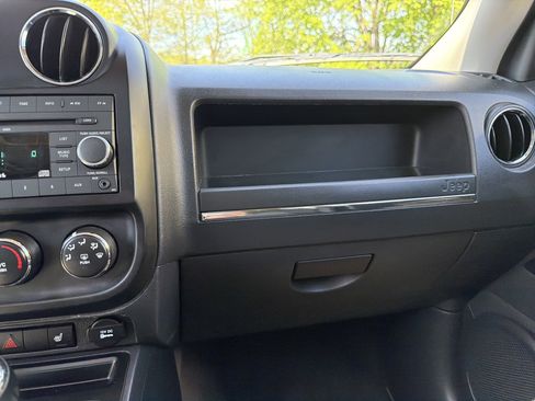Used 2014 Jeep Patriot Latitude w/ Sun/Sound Group AWD/4WD image 20