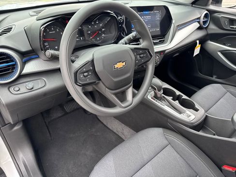 New 2026 Chevrolet Trax LS w/ LS Convenience Package image 16