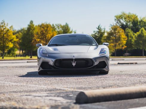 Used 2022 Maserati MC20 Coupe image 23